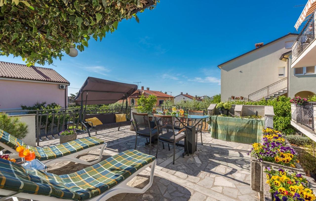 Apartments Loredana Poreč Dış mekan fotoğraf