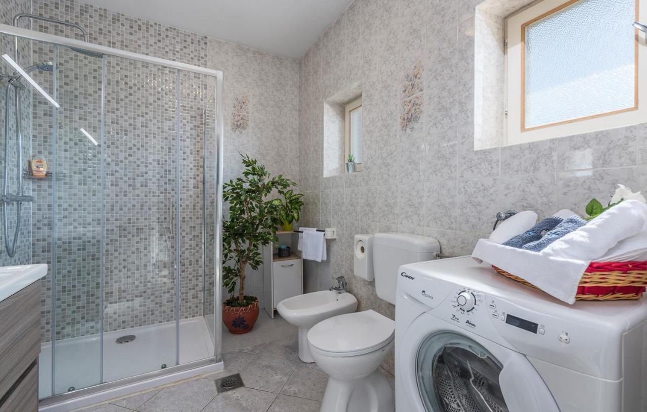 Apartments Loredana Poreč Dış mekan fotoğraf