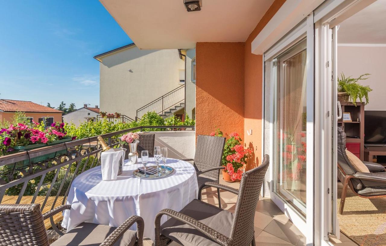 Apartments Loredana Poreč Dış mekan fotoğraf