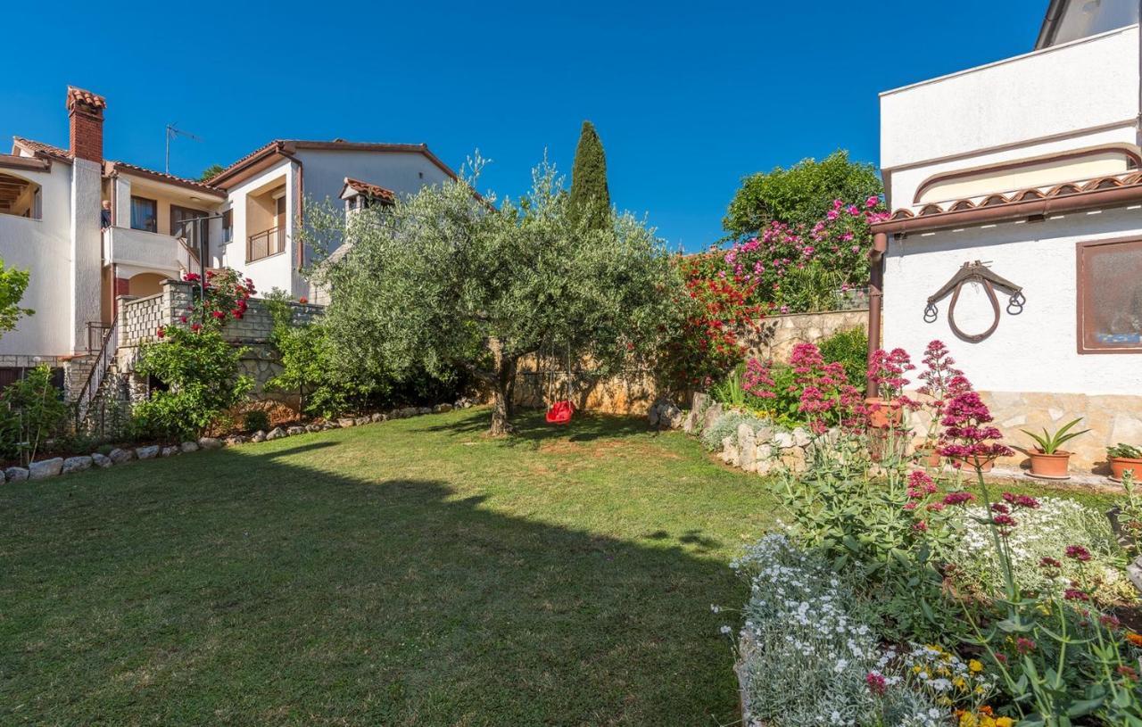 Apartments Loredana Poreč Dış mekan fotoğraf