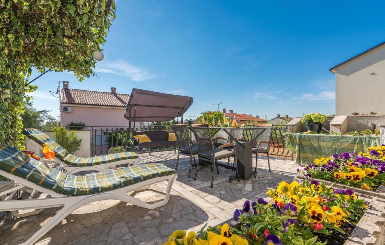 Apartments Loredana Poreč Dış mekan fotoğraf