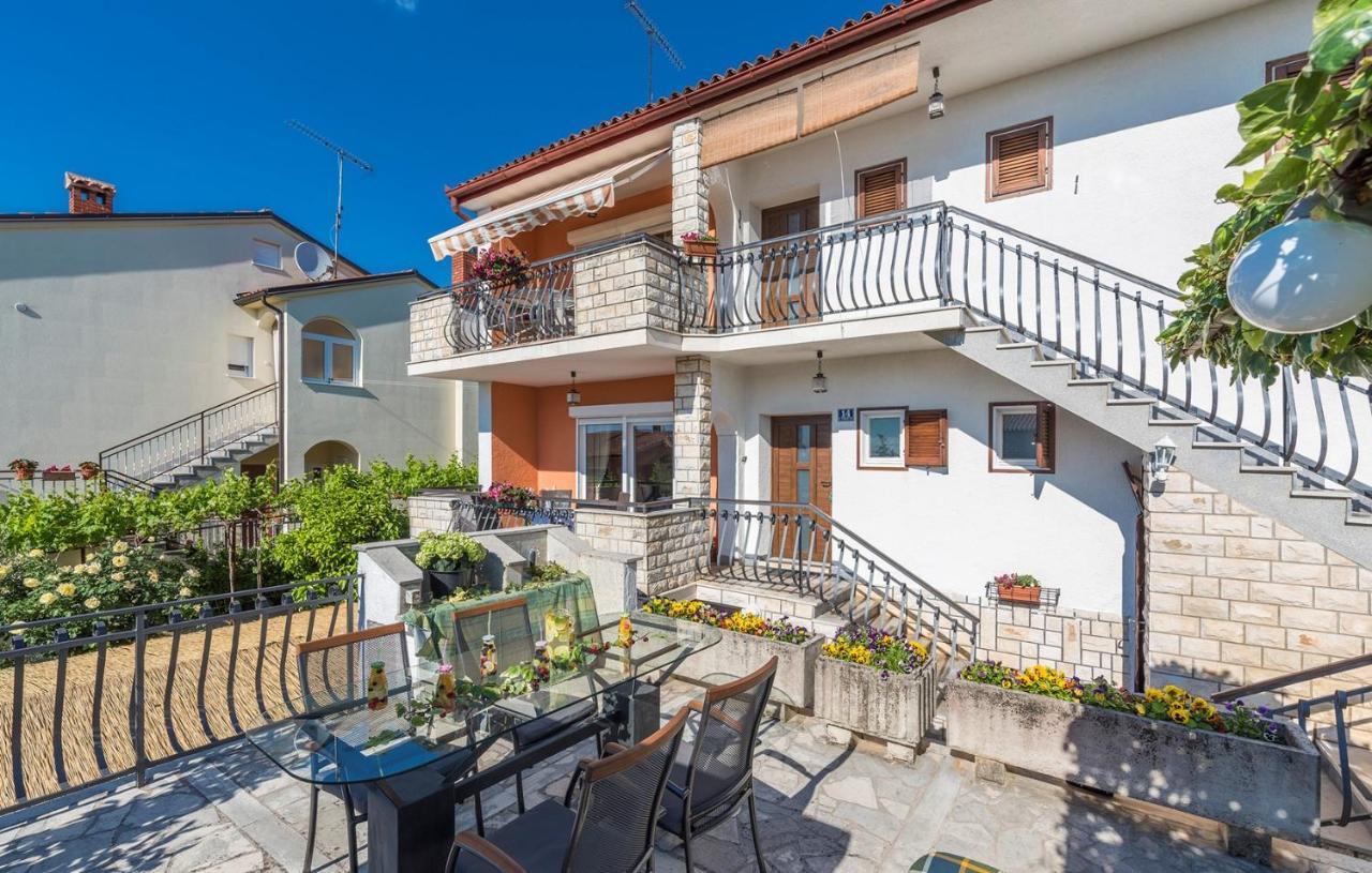 Apartments Loredana Poreč Dış mekan fotoğraf