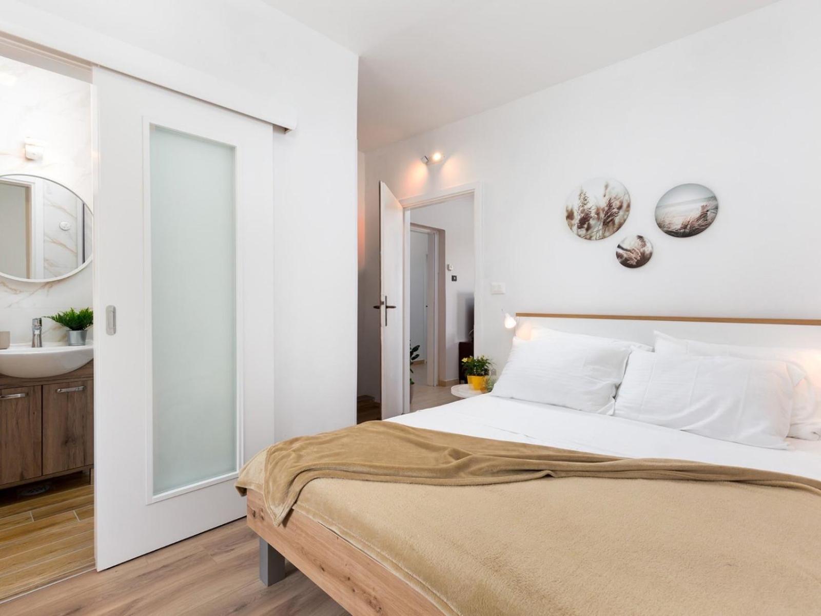 Apartments Loredana Poreč Dış mekan fotoğraf
