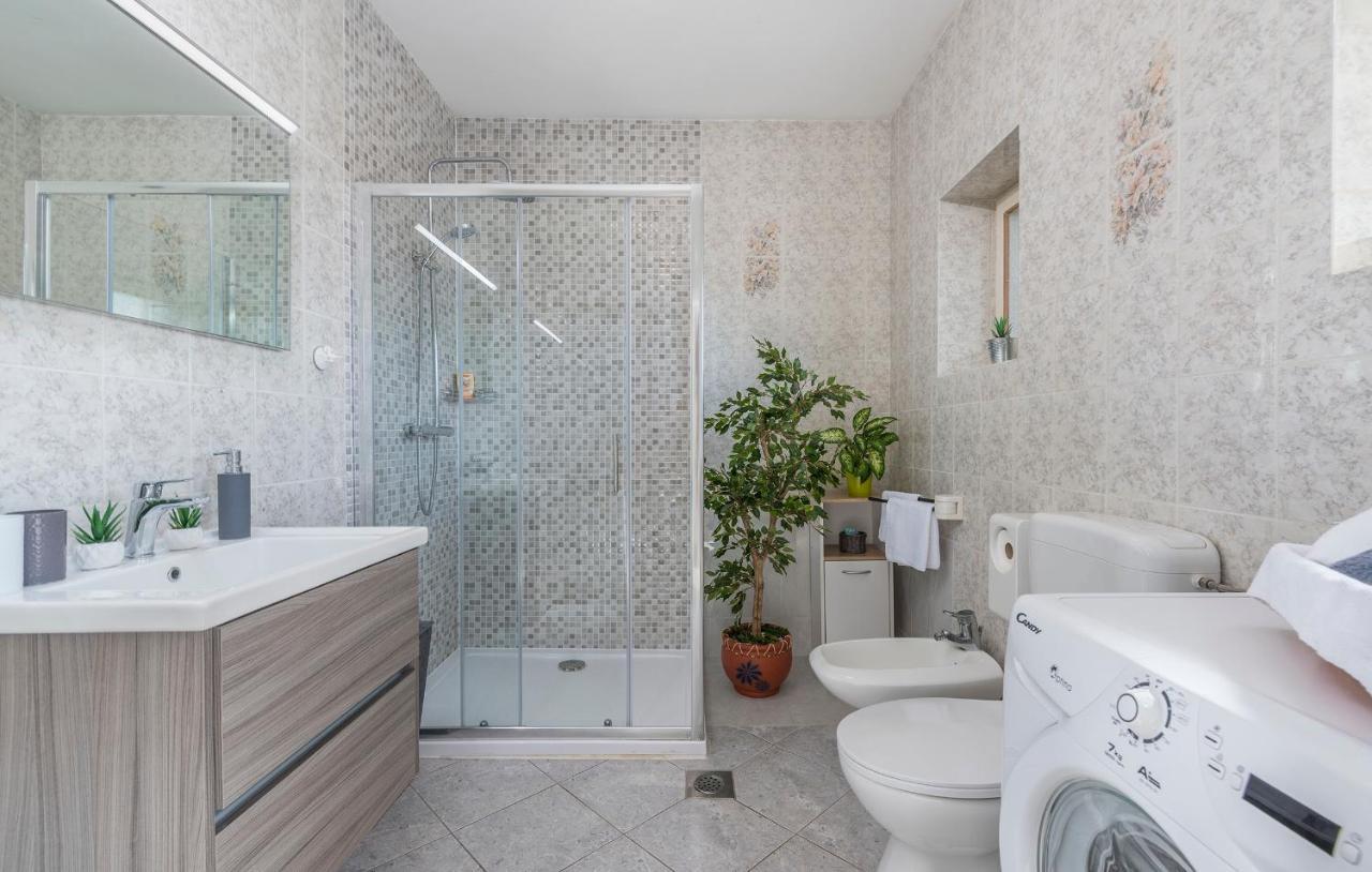 Apartments Loredana Poreč Dış mekan fotoğraf